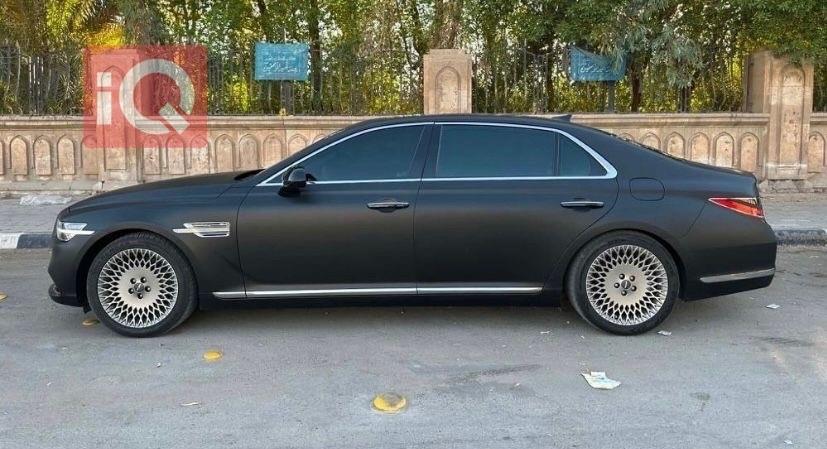 جنسس G90